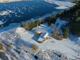 Se Laurentiushytten fra luften